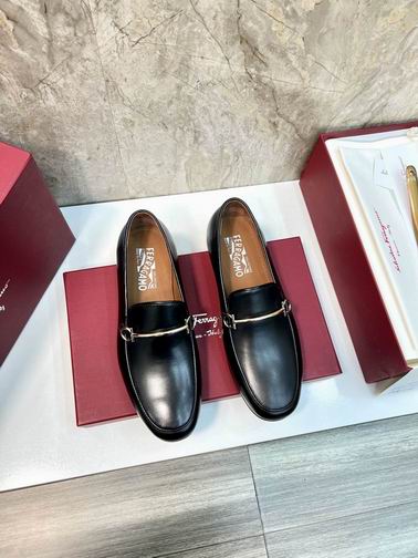 Ferragamo sz38-46 mnh0558 (1)